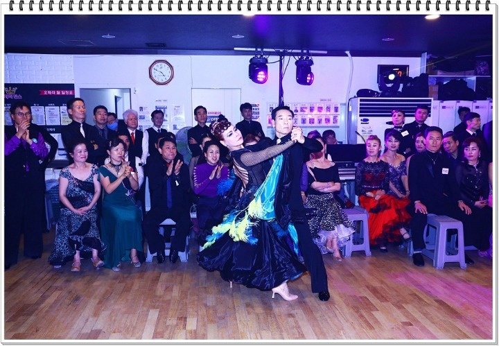 3743831211_4aLuC6wA_3ff26e9aa48fb4010380472ddf500457f28f9436.jpg 이미지크게보기