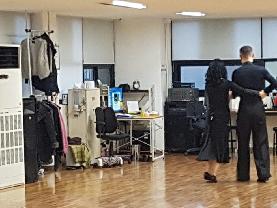 1935319850_8LMEzTle_41e1df08229d80ff7193d7bca0f9e9544f70c1ee.jpg 이미지크게보기